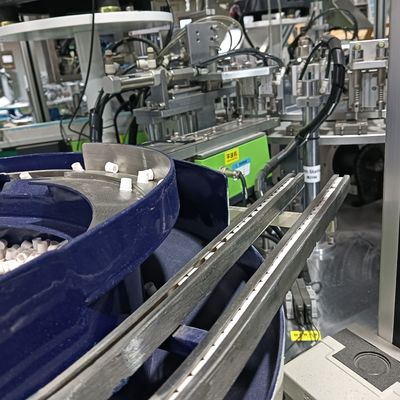 अच्छी कीमत AC380V मेडिकल उत्पाद असेंबली मशीन कस्टम कैप असेंबली मशीन ऑनलाइन
