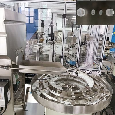 अच्छी कीमत IV इन्फ्यूजन नरम बैग और बोतलों के लिए आसान छील पन्नी टोपी की स्वचालित असेंबली के लिए यूरो कैप असेंबली मशीन ऑनलाइन