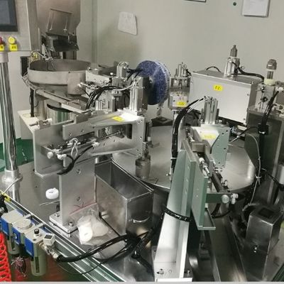 अच्छी कीमत स्टेनलेस स्टील में स्वचालित लेबलिंग मशीन उच्च क्षमता असेंबली मशीन कनेक्शन के साथ एकीकृत ऑनलाइन