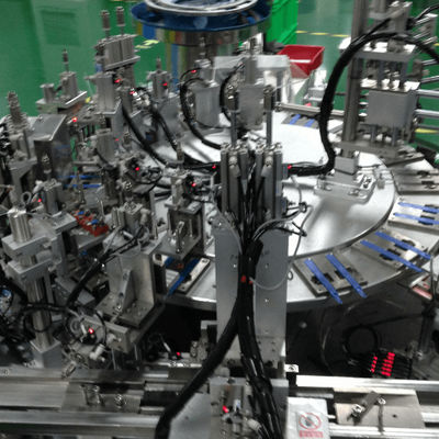 अच्छी कीमत Fully Automatic Surgical Knife Assembly Machine with Touch Screen HMI and 1500-8500pcs/hr Production Speed ऑनलाइन